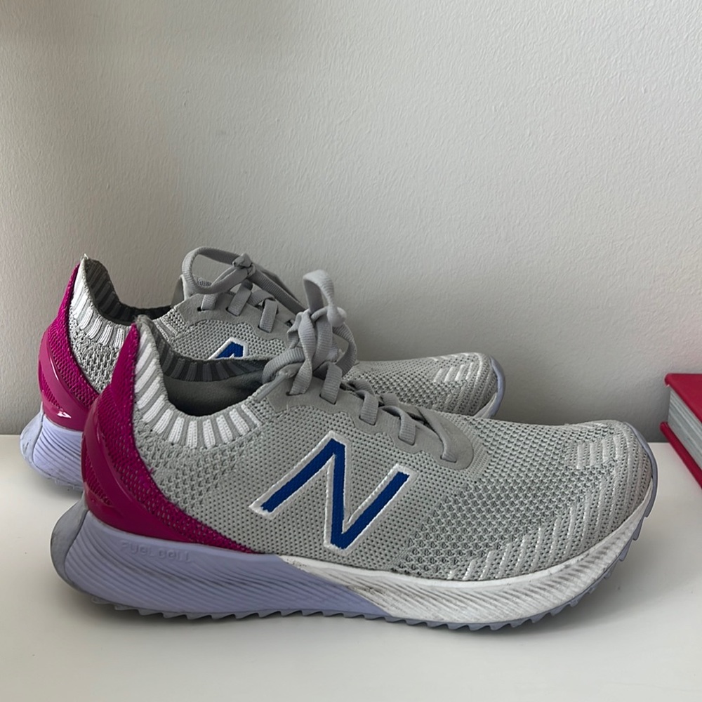 New Balance Fuel Cell Echo Size 6 Womens Running Athletic Shoes